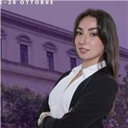 Laureanda in Economia Aziendale impartisce lezioni base di politica economica